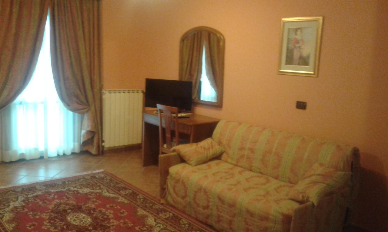 Hotel Cristallo Cerreto Laghi Εξωτερικό φωτογραφία