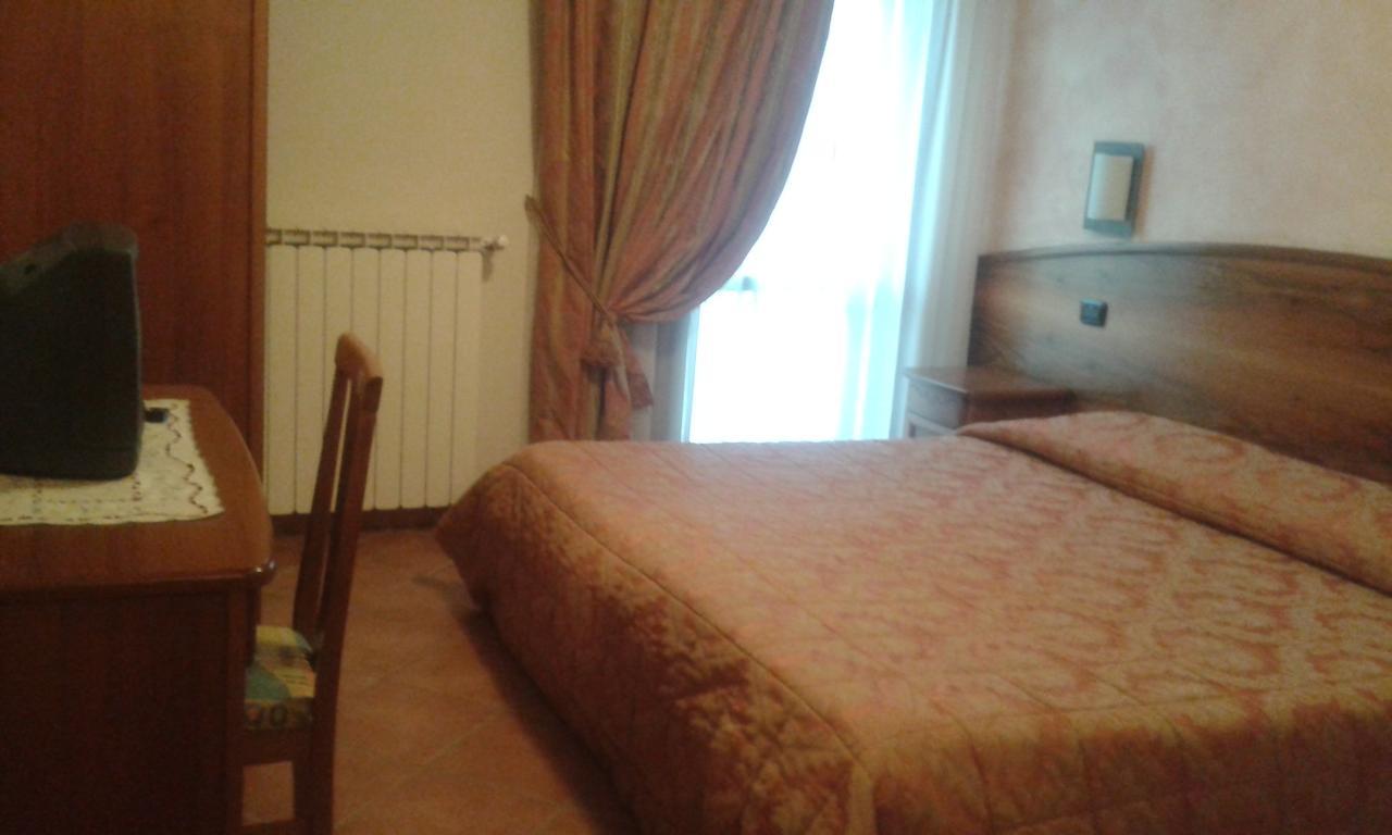 Hotel Cristallo Cerreto Laghi Δωμάτιο φωτογραφία